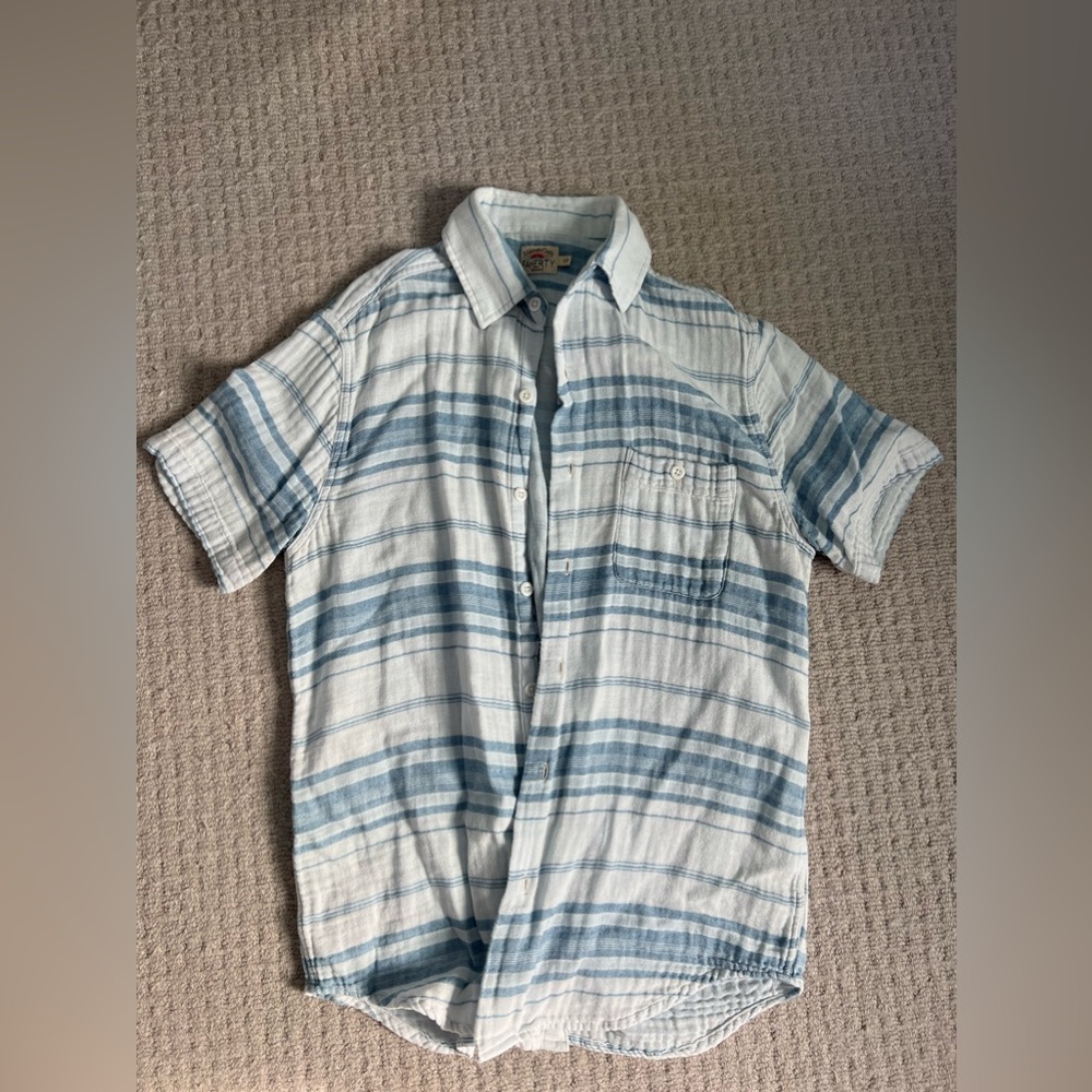 Faherty blue stripe, size small, short sleeve button down